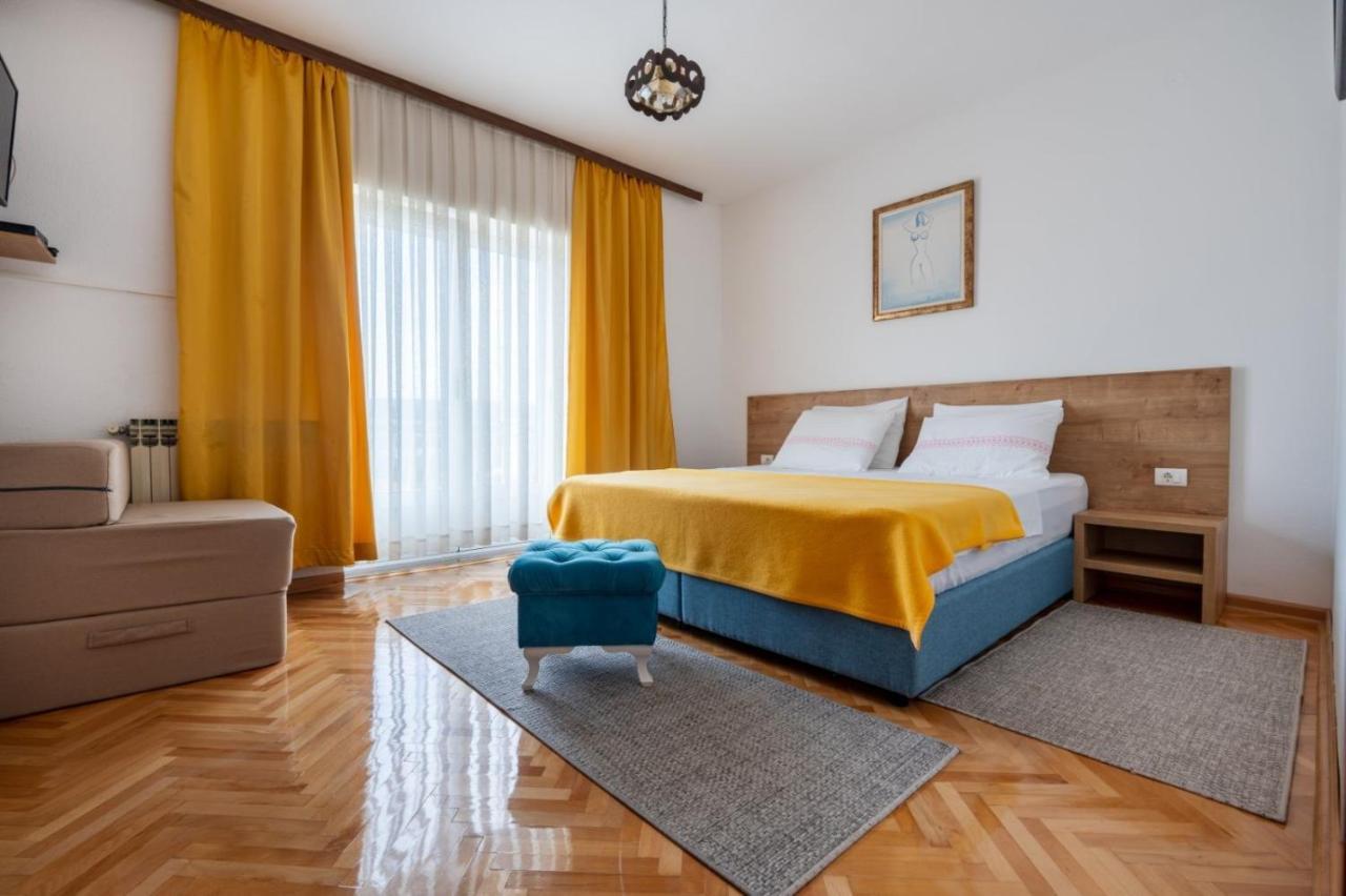 Apartments And Rooms Lotus Neum Esterno foto
