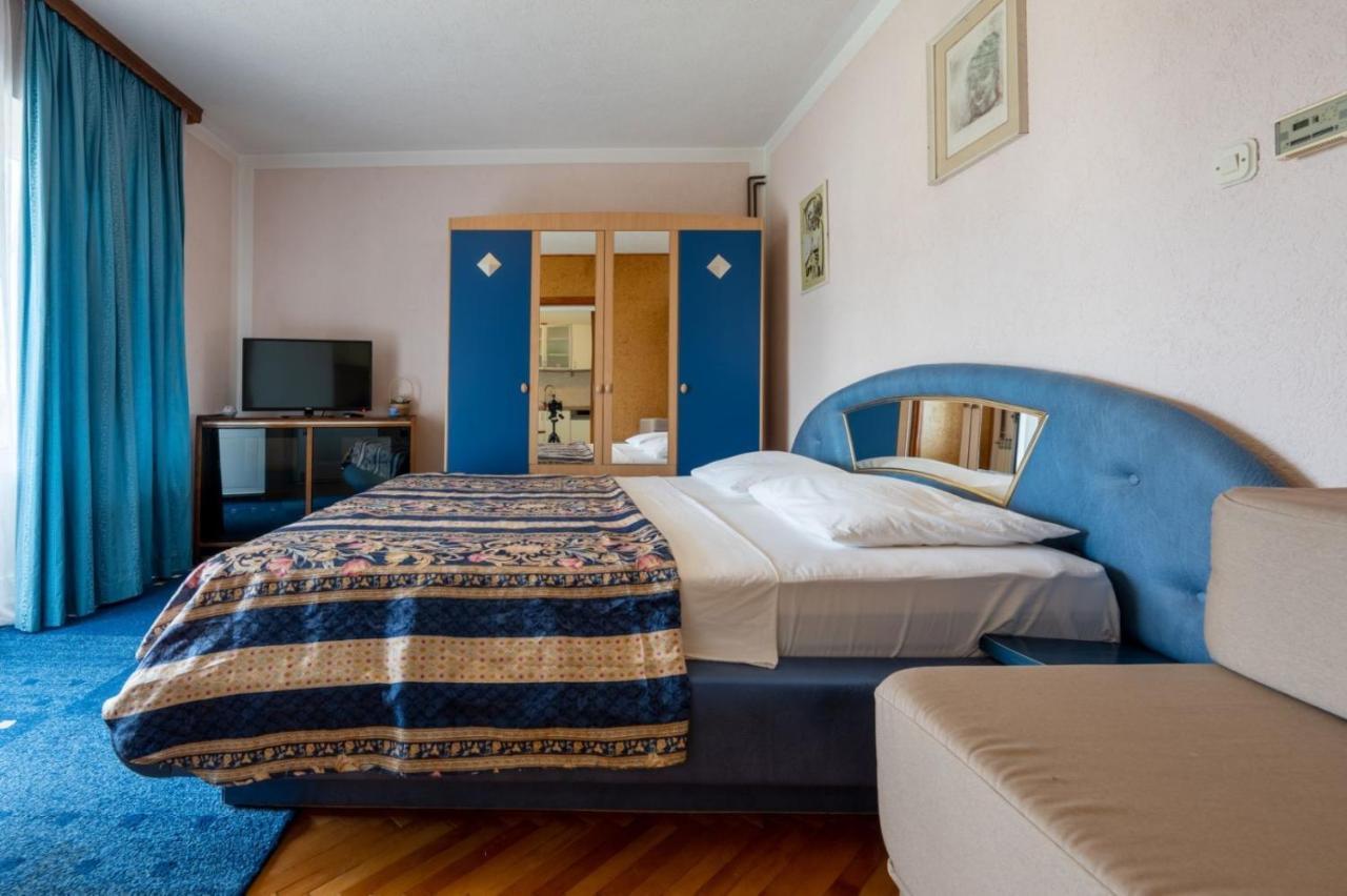 Apartments And Rooms Lotus Neum Esterno foto
